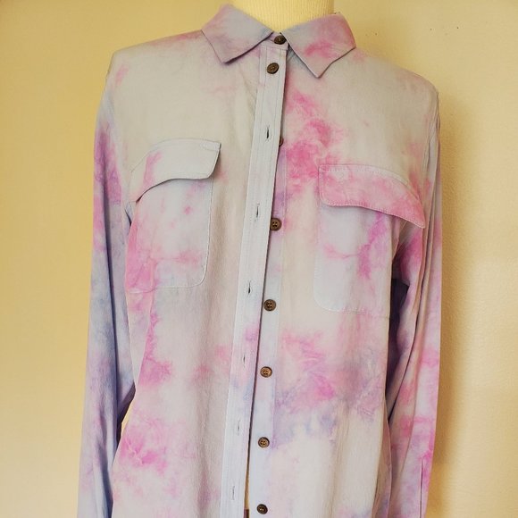 Vince Camuto Tops - ********* SOLD ***********